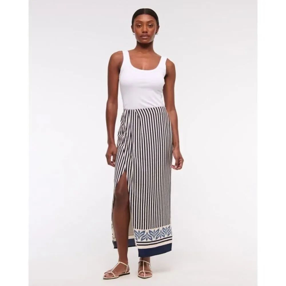Abercrombie & Fitch Mid Rise Sarong Maxi Skirt in Dark Indigo Stripe Size XS